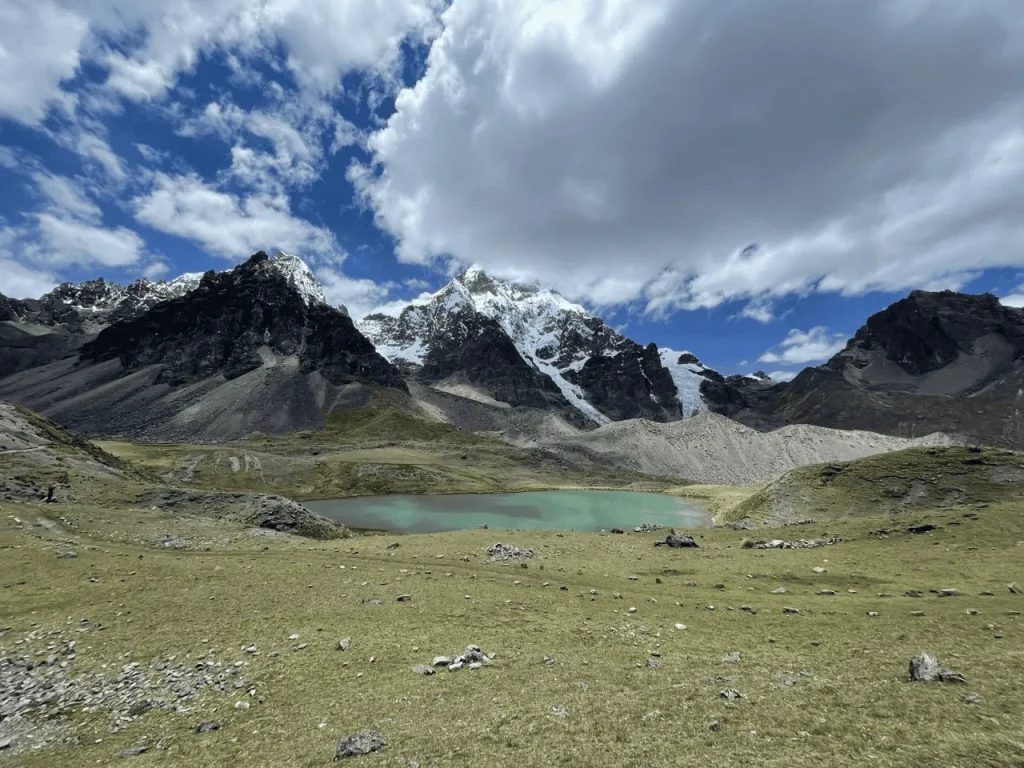 Hiking the 7 Lakes of Ausangate trail